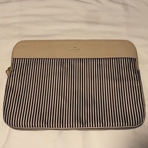 ❤️❤️ Kate Spade Beige Leather Black and White Striped Laptop Case Holder